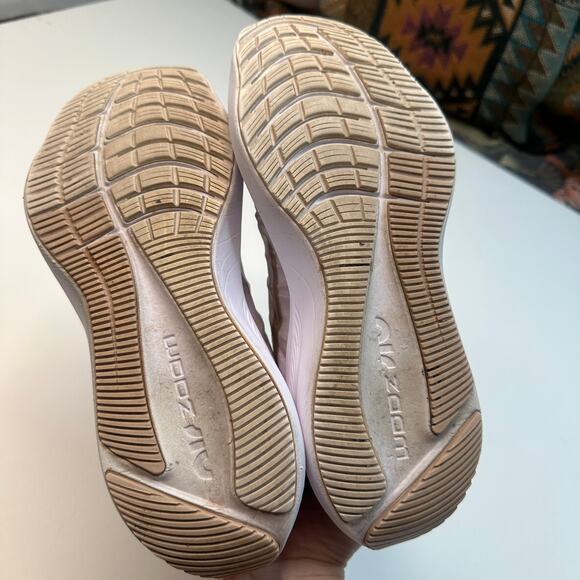 Nike Air Zoom Winflo 8 Light Violet Champagne Running Shoes - Picture 5 of 6